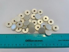 Vtg Set Of Mother Of Pearl Buttons 15mm