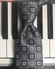 BERGAMO NEW YORK / Sexy Steely Blued-Silver &Black Wavy Squares Polyester Tie