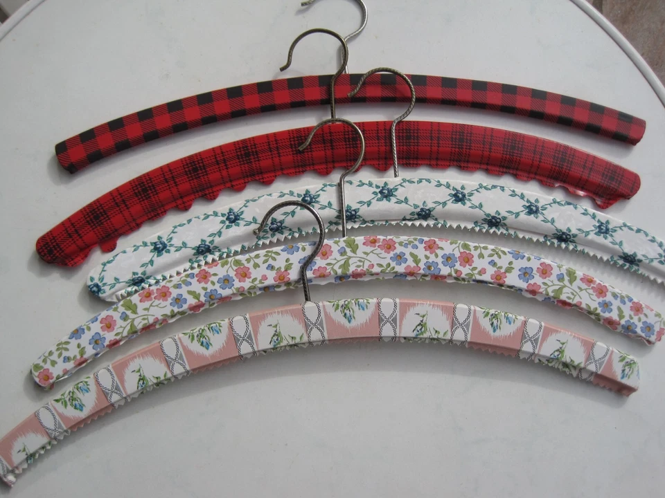 5 Vintage Kleiderbügel Bügel bunt Kunststoffbezug DDR Vintage Retro 70er