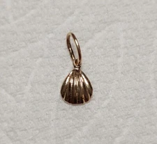  New 14k Yellow Gold Sea Shell Charm Pendant 