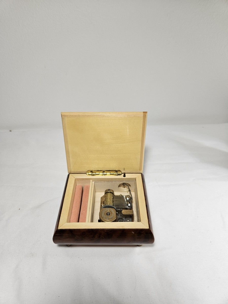 Vintage Music Box Romance Edelweiss R Rodgers Swiss made Reuge