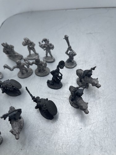 Ral Partha Miniatures D&D Lot Of 16 Vintage Goblins Wolf Riders Swords Figures - Picture 7 of 24