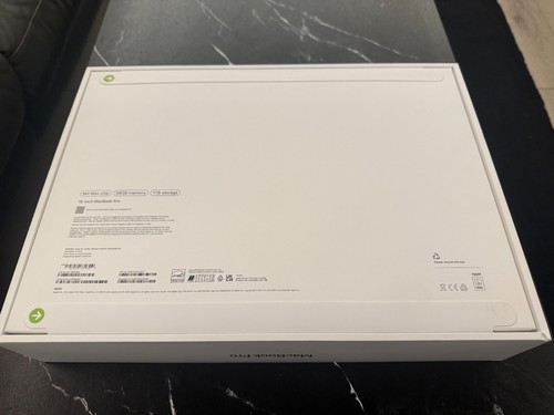 Apple MacBook Pro 16" (1TB SSD, M4 MAX, 36GB Ram) Laptop - Black -RRP £3499 -NEW - Picture 5 of 21