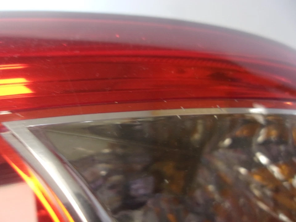 KIA OPTIMA 2003 2004 2005 2006 PASAJERO CUARTO DERECHO PANEL LUZ TRASERA OEM Foto 4 de 4