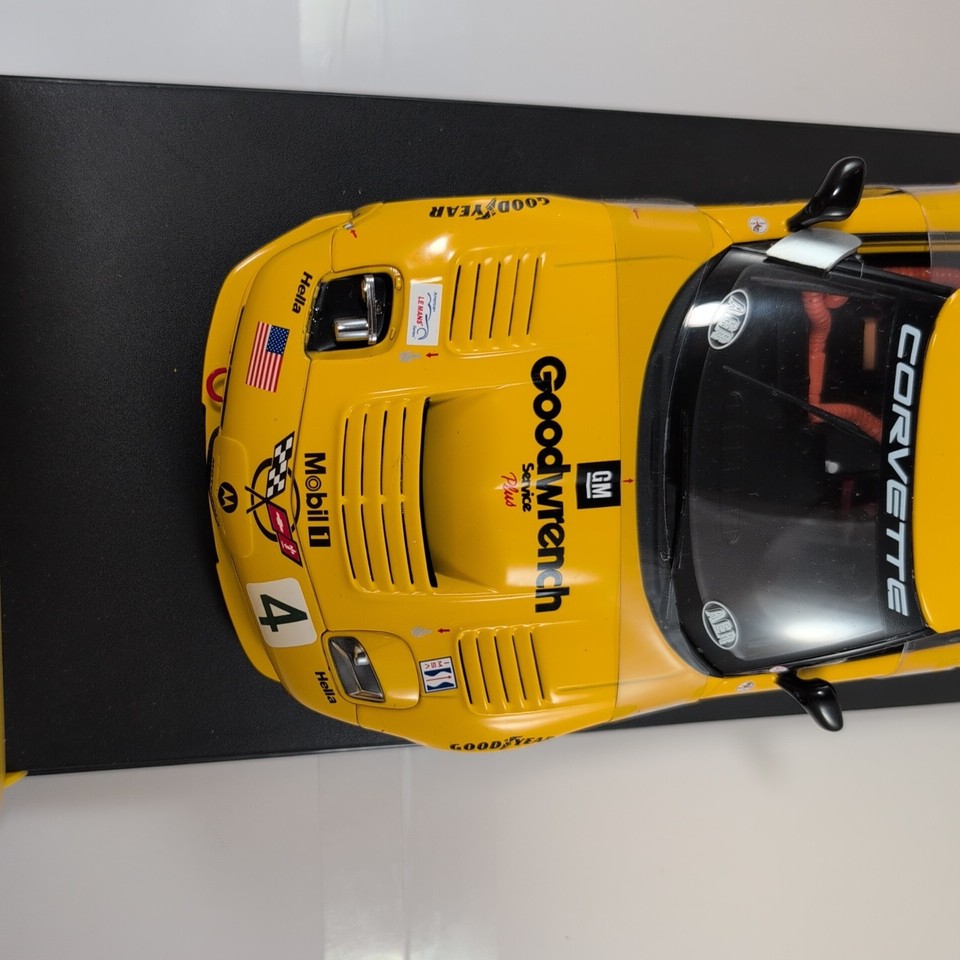 CORVETTE C5R LE MANS 2002 1/18 AUTOArt 80207