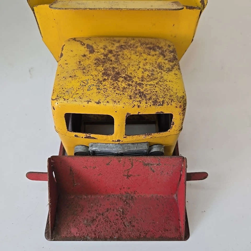 Camión de volteo cargador frontal vintage de acero prensado de los años 50 - Roberts Foto 4 de 4