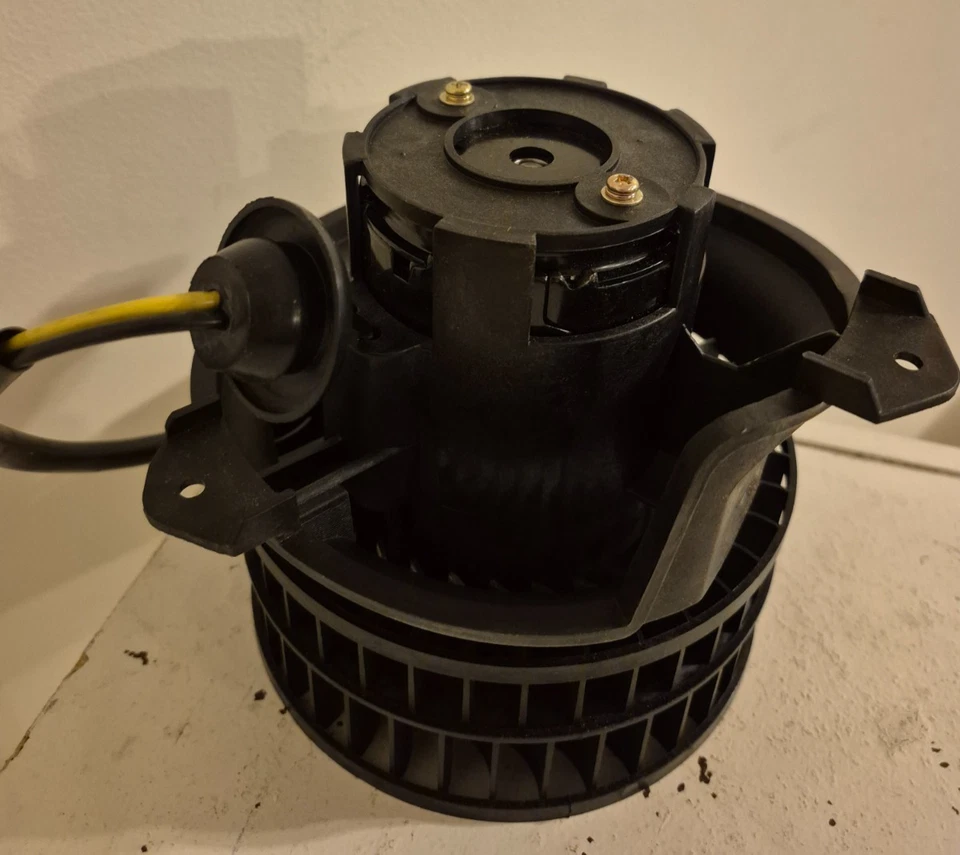 Motor de ventilador VDO PM9233 1994-2004 Chrysler/Dodge Intrepid - Imagem 3 de 4