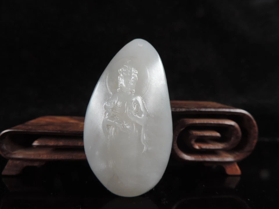 Pingente de estátua de guanyin esculpido à mão escultura de jade hetian da natureza chinesa antiga - Imagem 4 de 4