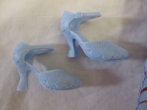 Glinda at Shiz University Mattel bambola cattiva vestito rosa blu farfalle - Foto 3 di 7