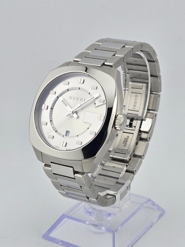 Gucci GG2570 Men's Silver Logo Dial Stainless Steel Watch - YA142308 ($890 MSRP) - Picture 4 of 12