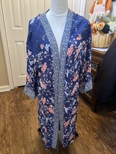 DR2 Woman s Kimono Blue Floral Print- Size Small- Ex.Pre-Owned Cond