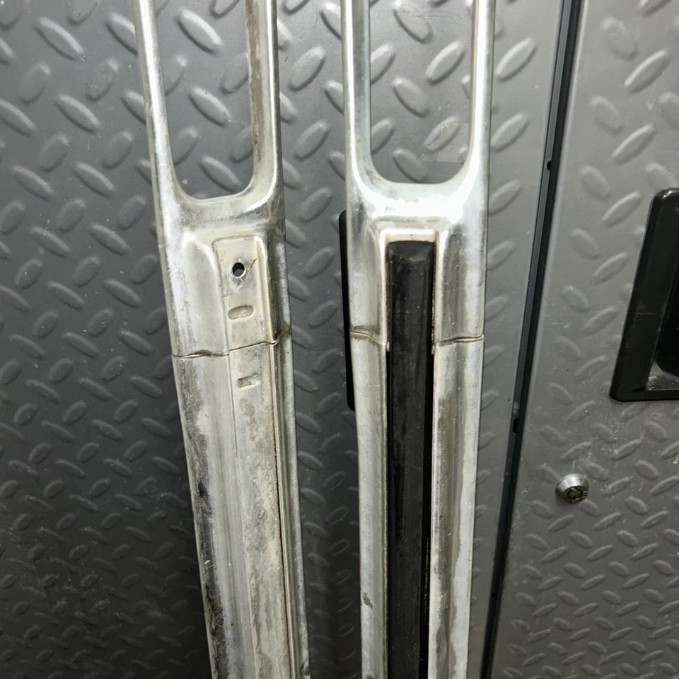 1973-1979 Ford Pickup Truck & Bronco Left & Right Front Fender Trim 55 1/4” - Изображение 3 из 4