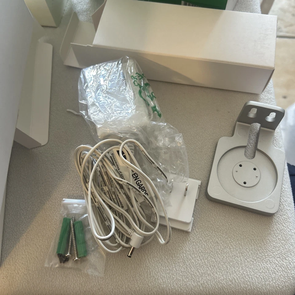 Cámara de seguridad ISmartAlarm iCamera KEEP 720p HD - visión nocturna panorámica e inclinable Foto 4 de 4