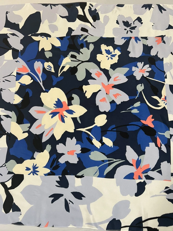 Envoltura de bufanda floral cuadrada 100 % seda halógena para mujer 38" x 38" Foto 3 de 4