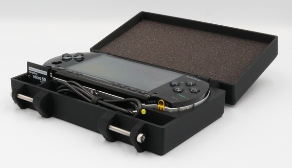 Funda protectora compatible con PSP 1000 - Tiene capacidad para 4 + 1 juegos