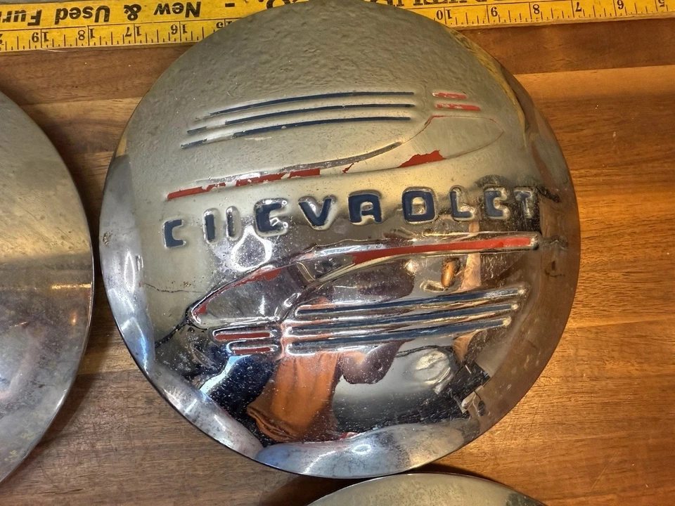 Комплект из 4 центральных колпаков ступицы для тарелок для собак 1941-1948 Chevrolet Fleetline Fleetmaster - Изображение 3 из 4