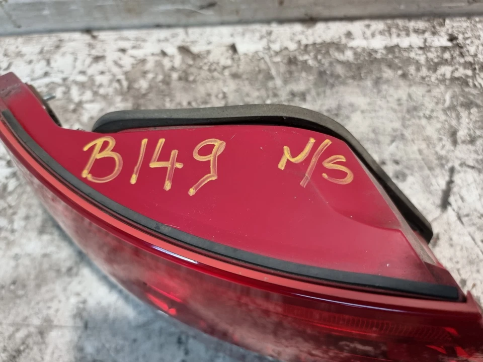 Задний фонарь левый Mercedes Benz C-класса 2011 W204 C220 CDI OEM A2048205464 - Изображение 4 из 4