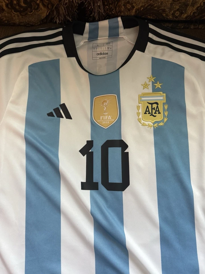 Camiseta Argentina 2022 local #10 Messi grande Adidas partido final mundial 3 estrellas Foto 3 de 4