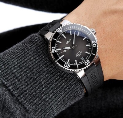 ORIS Aquis Date Kaliber 400