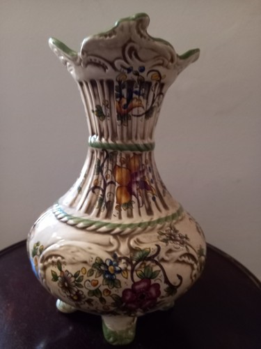 Vintage Capodimonte Italian Large Porcelain Hand Painted Floral Vase. - Picture 8 of 9