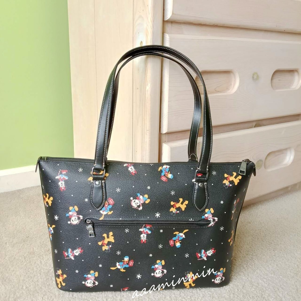 NWT Disney X Coach Gallery Tote Bag With Holiday Print CM189