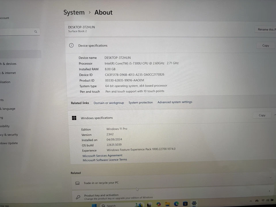 Microsoft Surface Book Laptop 2 i5-7300U 256GB 8GB RAM CRACK LCD 80% + Battery - Image 2 of 4