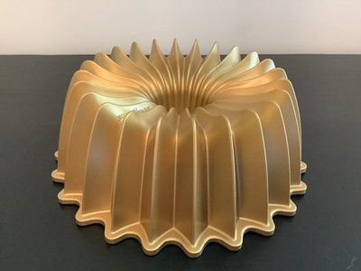 Nordic Ware Platinum Heritage Collection Gold Brilliance 10 Cup Bundt Pan Glam