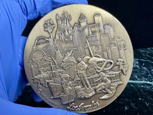 Medalla de bronce 1977 de Los Ángeles medallón como nueva Tom Bradley cena de Halloween - Imagen 2 de 8