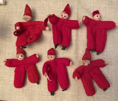 Vintage Handmade Knitted Elves Pixies Wooden Heads Felt Hats Set Of 7!