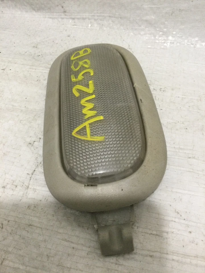 Luz interior trasera Jeep Patriot 2015 OEM Foto 3 de 4