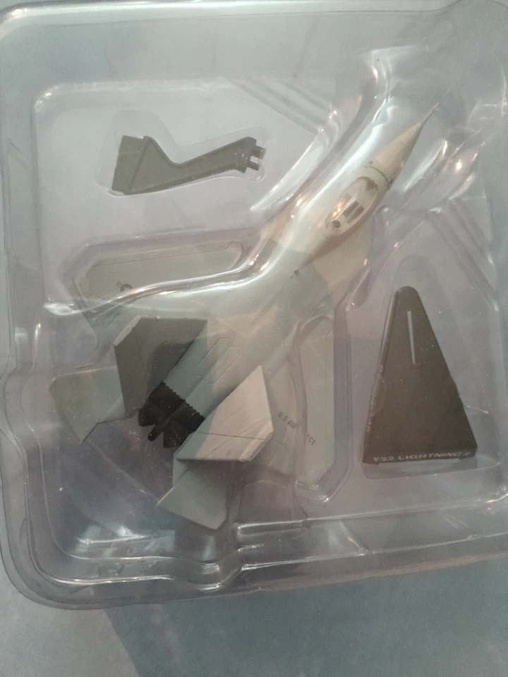 Del Prado Kampfflugzeuge Legenden "F22 Lightning II" in OVP