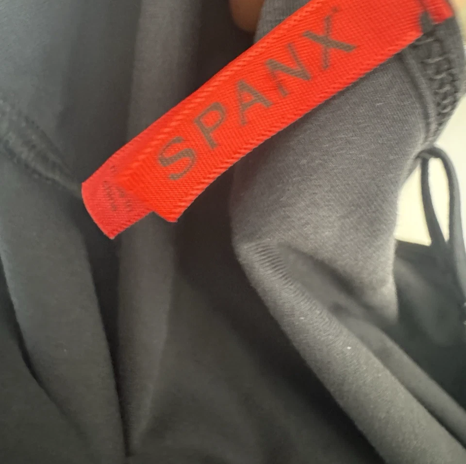 Vestido modelador Spanx L preto babydoll emagrecimento alisamento suporte respirável - Imagem 3 de 4