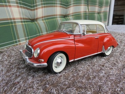 Auto Union 1000S, Coupe, 1958, 1:18,  von Revell, Vitrinenmodell