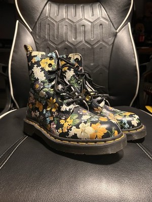Dr. Martens Size 7 1460 Boots Pascal Darcy Floral With Black Background Color