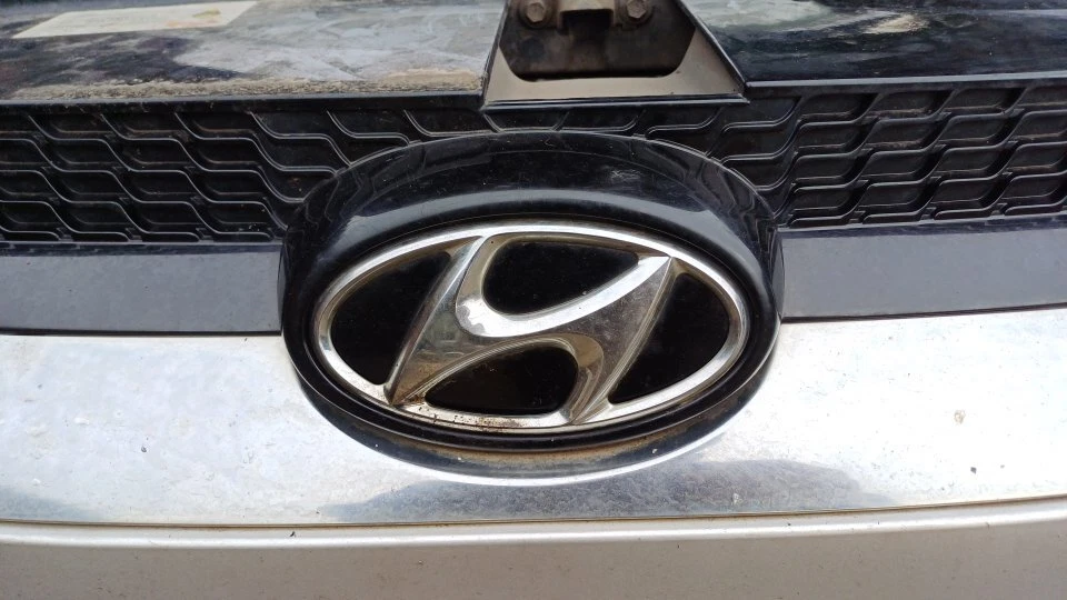 REJILLA SUPERIOR HYUNDAI IX35 2010-2015 Foto 4 de 4