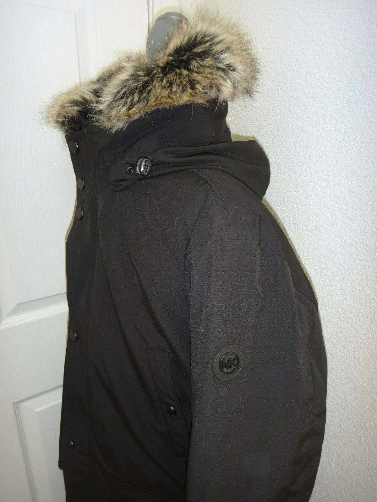 Giacca invernale MICHAEL KORS da uomo bavaglino snorkel parka nera con cappuccio in pelliccia sintetica taglia M