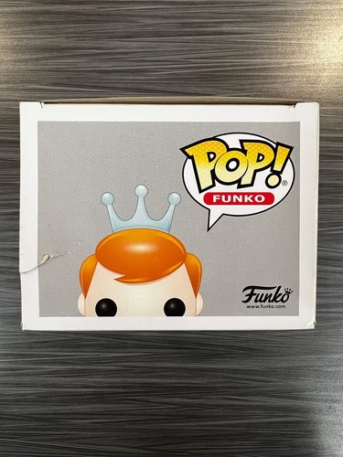 Funko POP! Freddy Funko As Red Ranger (2017 SDCC)(525 PCS)(Damaged Box) #SE - Picture 5 of 13