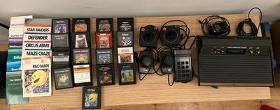 Atari VCS CX-2600A Video Computer System Holz, in OVP, 17 Spiele