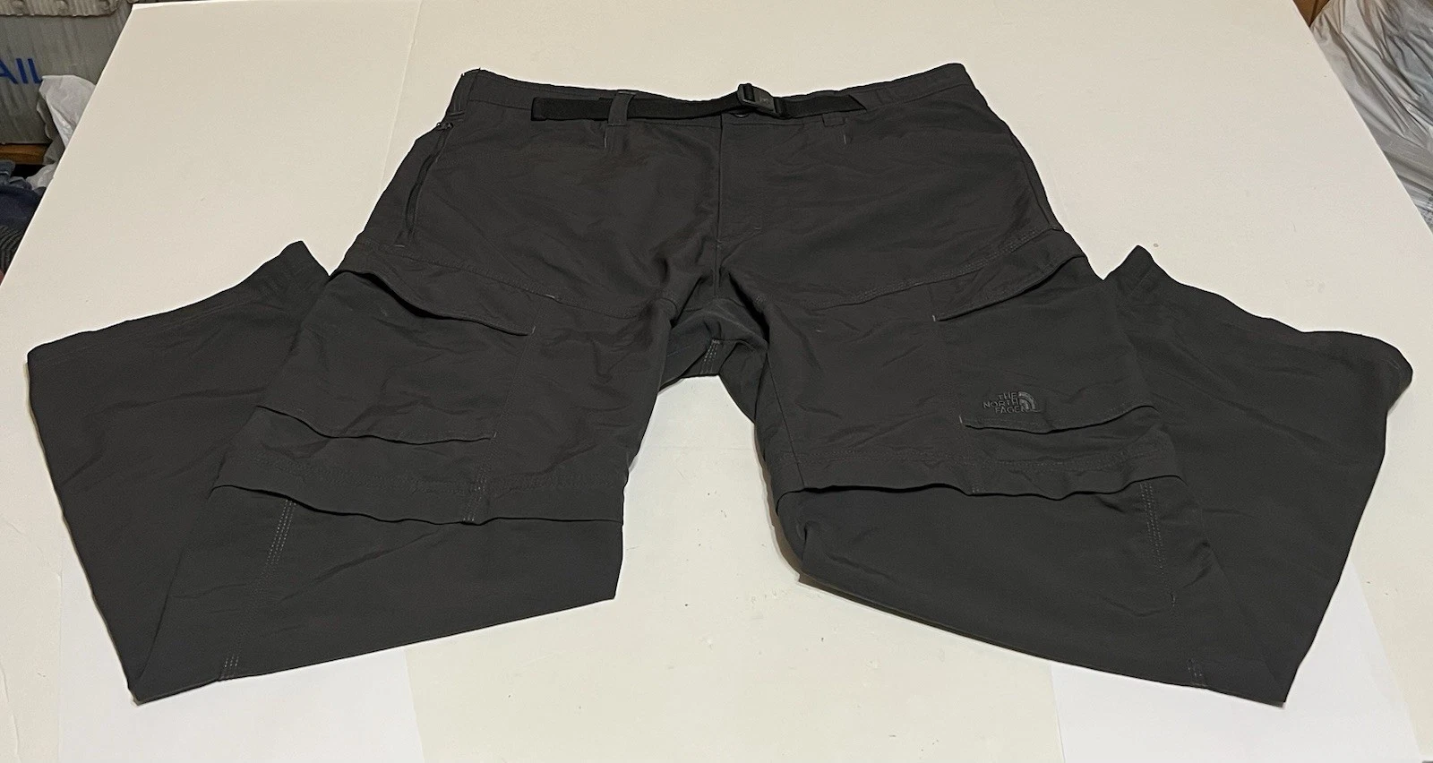 The NorthFace Men's XL (40x30) Grey Hiking Belted Convertible Shorts Pants