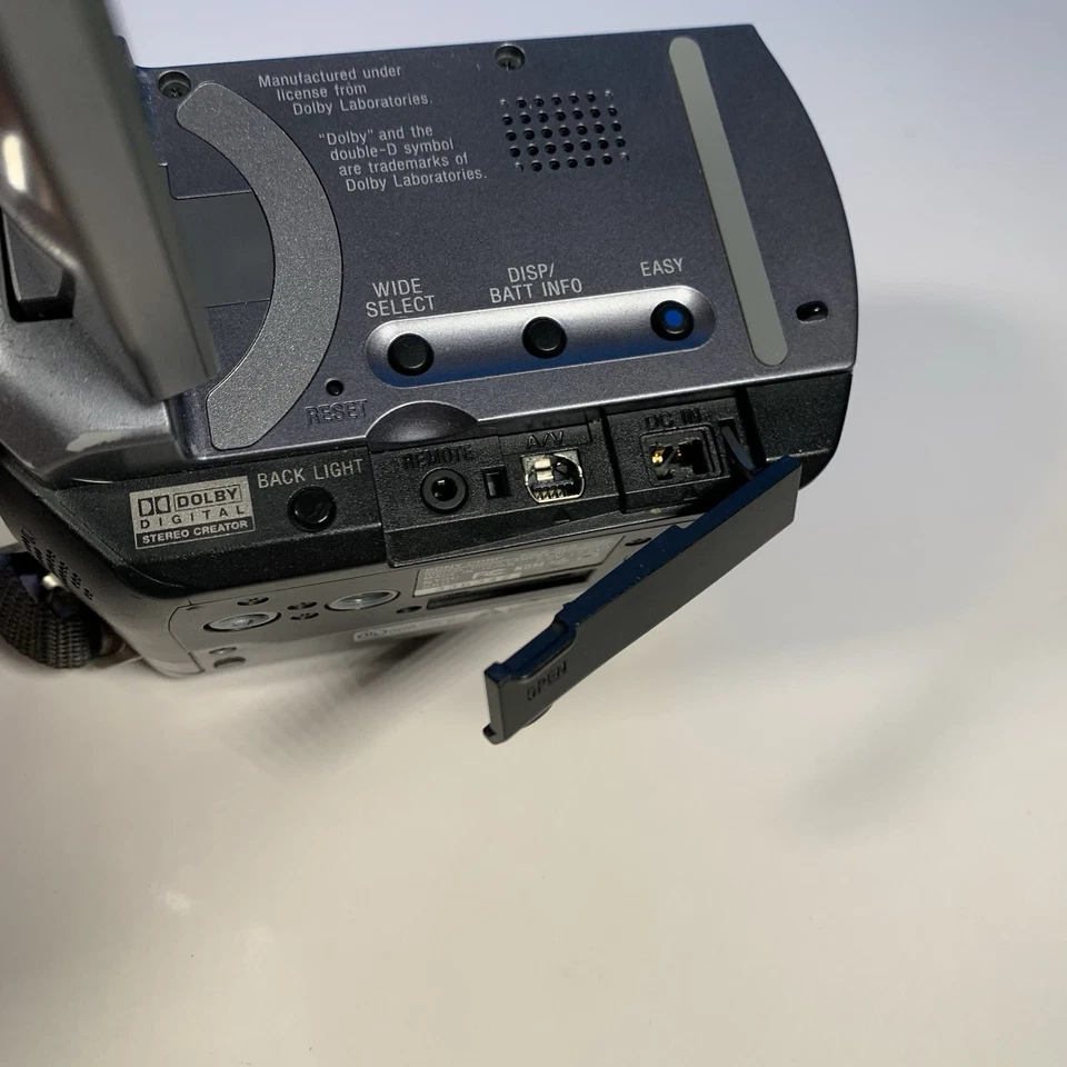 Sony DCR-SR80 SD Camcorder (Silver/ Gray) w/ Nightshot Mode - 60GB Hard Drive - Image 4 of 4