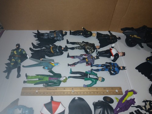 Vintage Batman Animated Lot 1990s Action Figure & Accessories Weapons Kenner - Picture 17 of 19