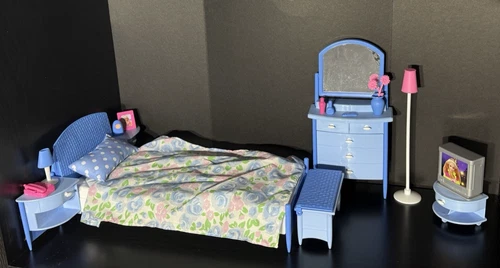 Vintage 1990s Barbie So Real So Now Family House Bedroom Playset 67552-94