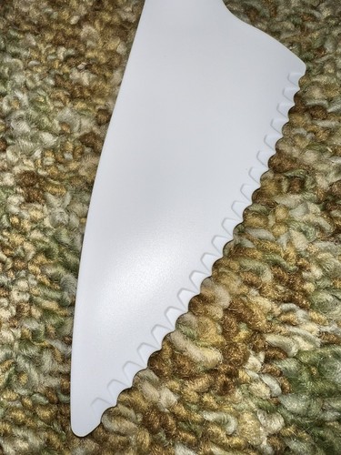 Tupperware Pastry Cake Pie Dessert Knife Cutter Server White New Serrated - Picture 3 of 10