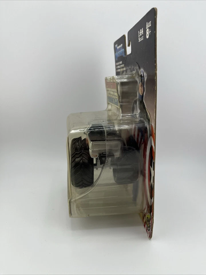 Muscle Machines Bigfoot Captain America M064-05-11 New 2005 - Image 4 of 4