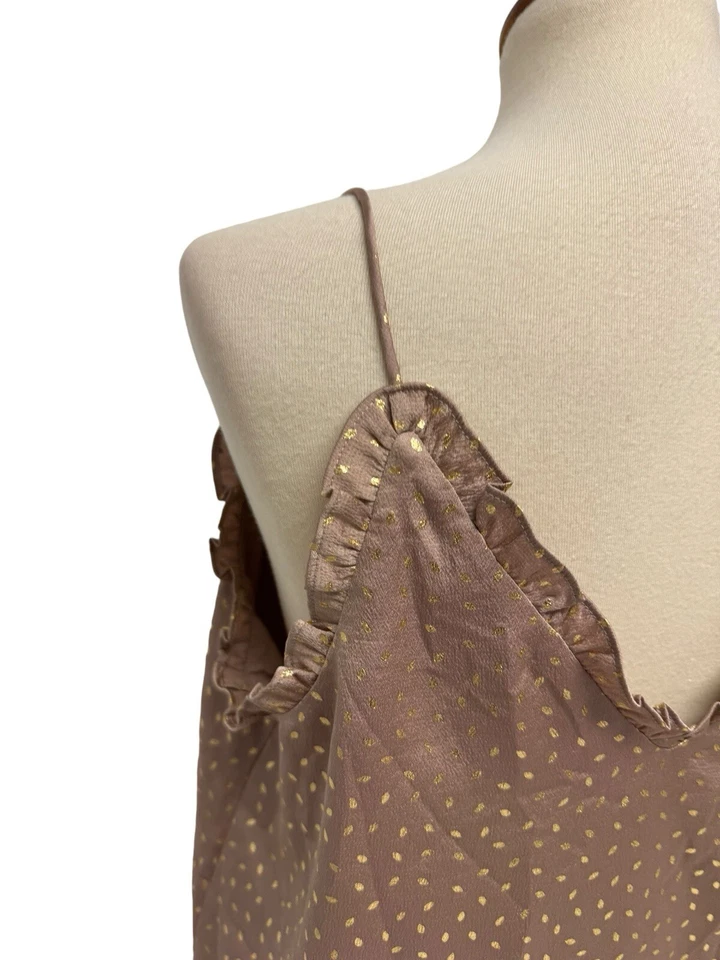 Blusa Express para mujer sin mangas dorada con manchas brillantes cuello en V talla M Foto 3 de 4