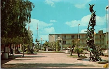 VTG~Postcard~Mall~Kern Street Extension~Fresno Ca~Travelodge~KB19