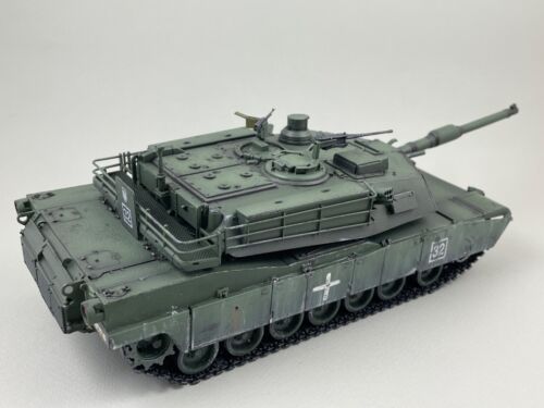 Built 1/35 Scale Hand Painted Model Tank M1A1 Abrams Trumpeter, Ukrainian Army - Picture 7 of 17