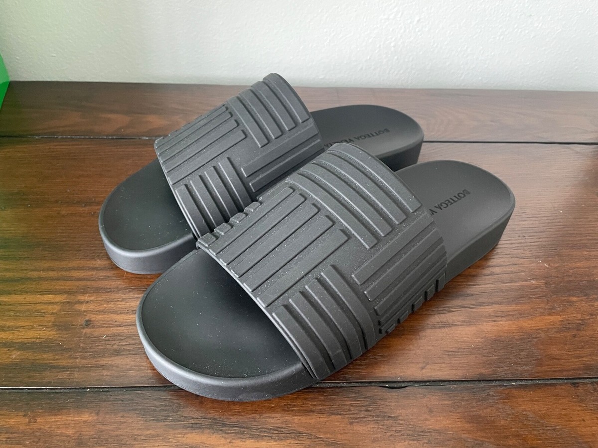 BOTTEGA VENETA 690039 Women's 'Slider' Pool Slide Sandals
