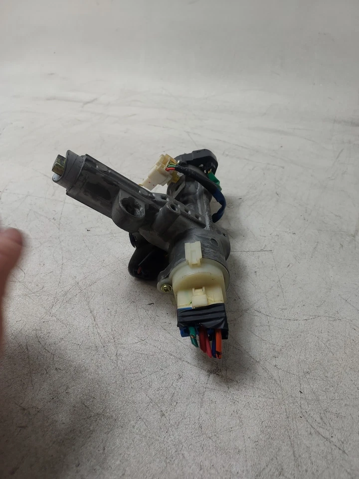 06-07 Hyundai Sonata Bloqueo de encendido Cilindro Interruptor Carcasa Conjunto con llave Foto 4 de 4