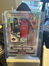 2025 Panini Donruss WNBA - Franchise Features Kiki Iriafen #18 Diamond (RC)
